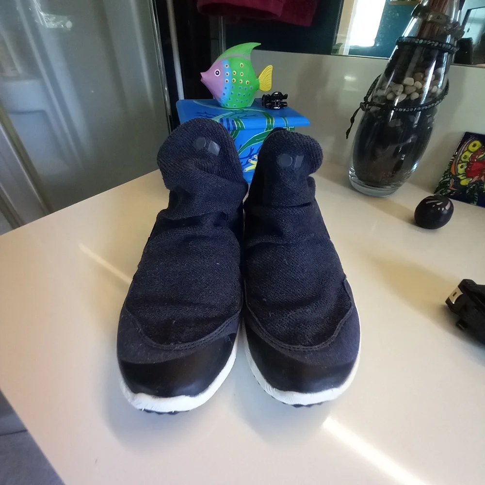 Coolway- Slip On -Sneakers- Women's- SZ 7 - Picture 2 of 5